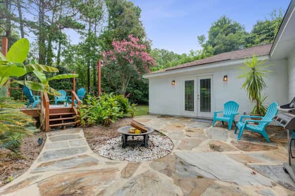 5BR Charleston Oasis w/ Screened Porch for Groups