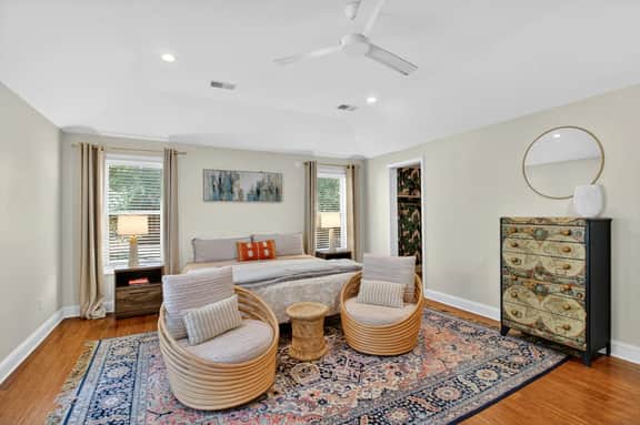 5BR Charleston Oasis w/ Screened Porch for Groups