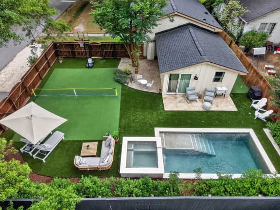 Pool+Hot Tub+Walkable for Bachelorettes & Families