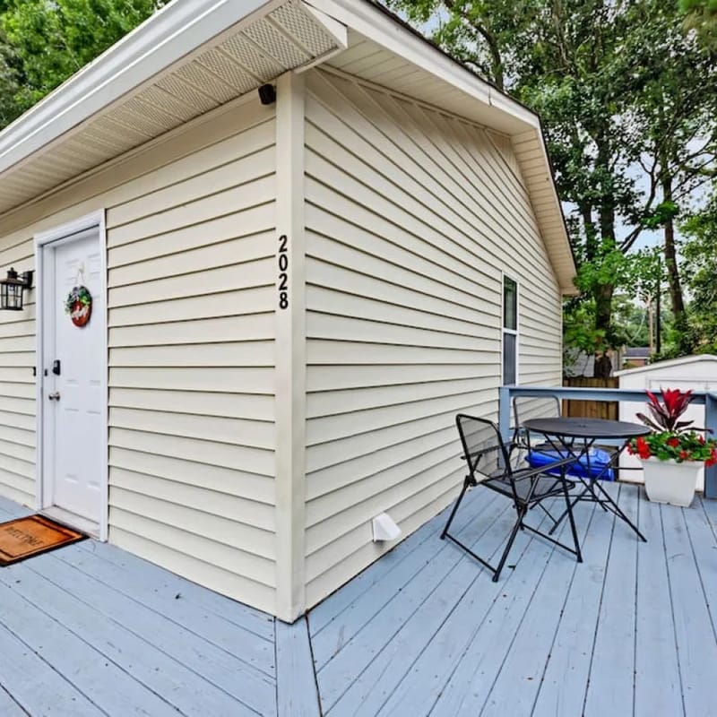 Private Backyard With Fire Pit, 15 Min to Downtown